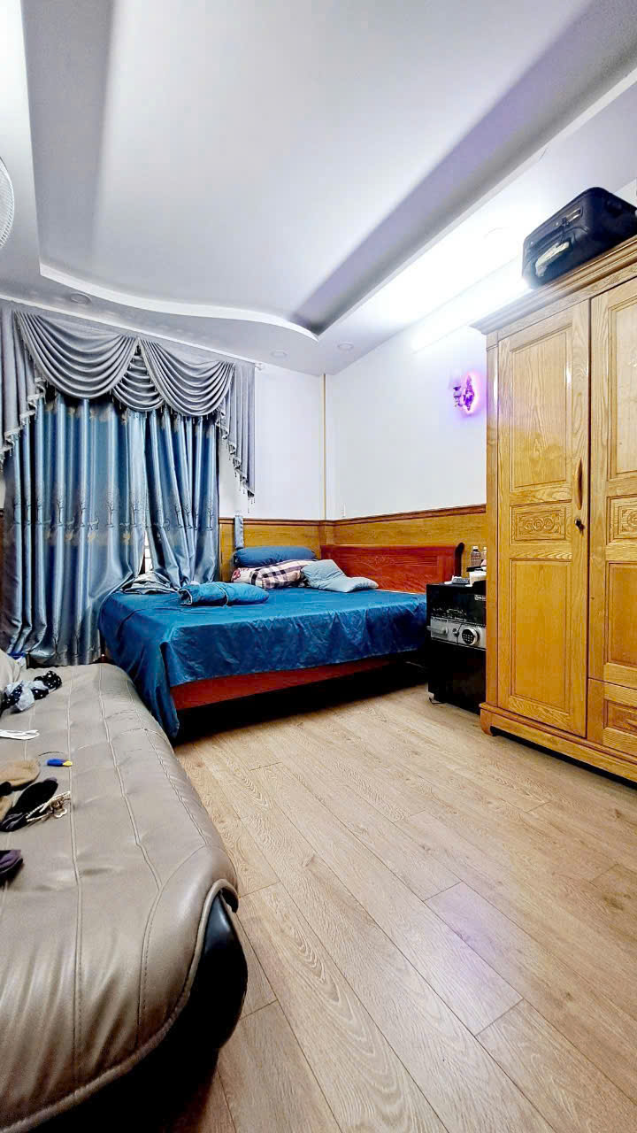 NHÀ ĐẸP ,RẺ, SỔ HỒNG CẦM TAY, CÔNG CHỨNG NGAY,