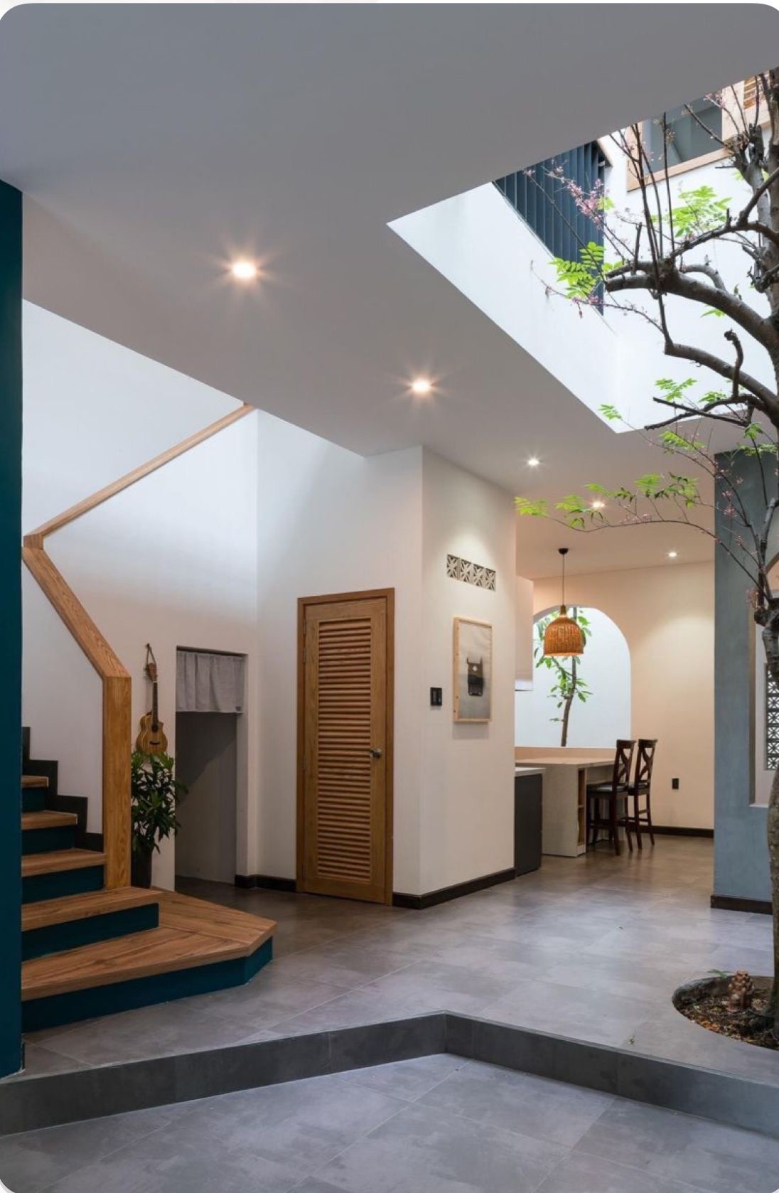 Bán nhà trung tâm lõi quận Đống Đa, oto 7 chỗ vào nhà, nhà nở hậu đi bộ vài bước ra mặt phố Thái Thịnh.