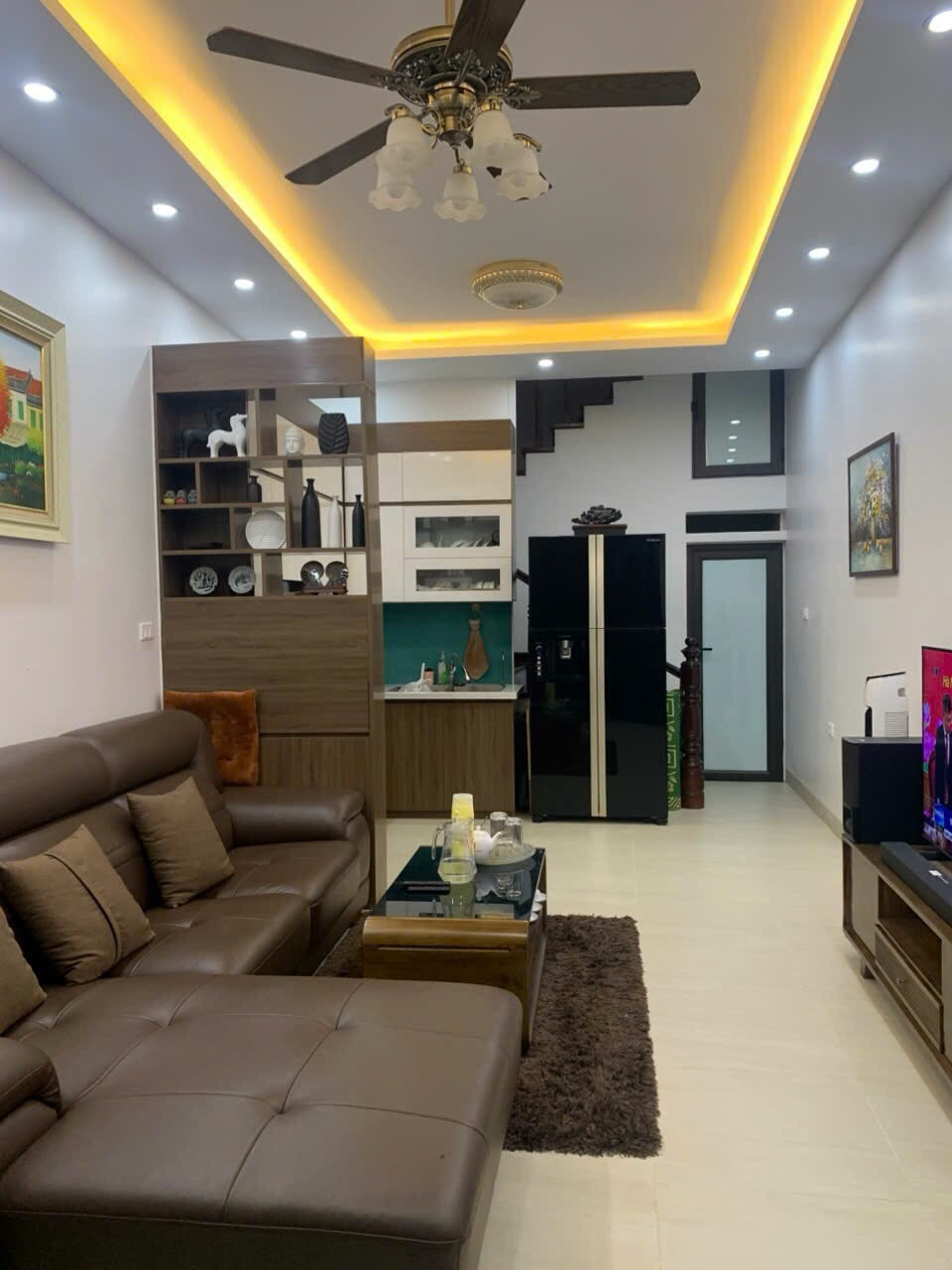 BÁN NHÀ 3 TẦNG + 1 TUM – THIẾT KẾ TỐI ƯU, Ở SƯỚNG, TIỆN ÍCH NGẬP TRÀN! Thổ Quan- Đống Đa.