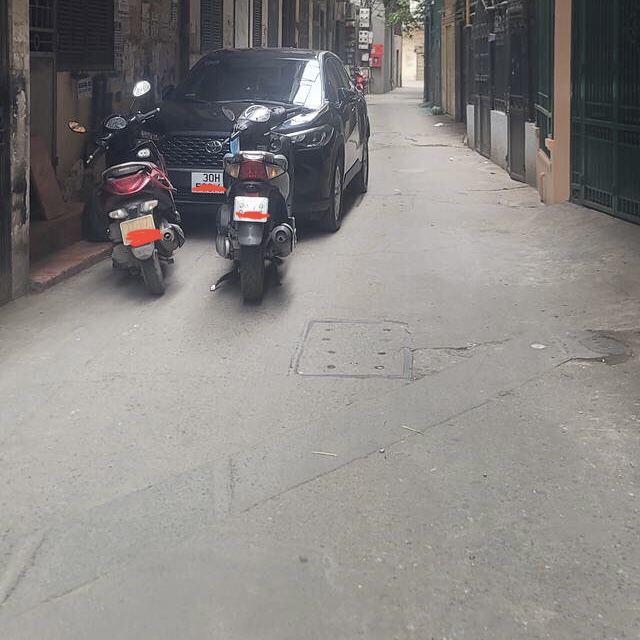 Bán nhà Hào Nam Đống Đa, 45m 5 tầng 13.5 tỷ, thương lượng - ngõ thông - Ô Tô qua. Liên hệ - 0978900664