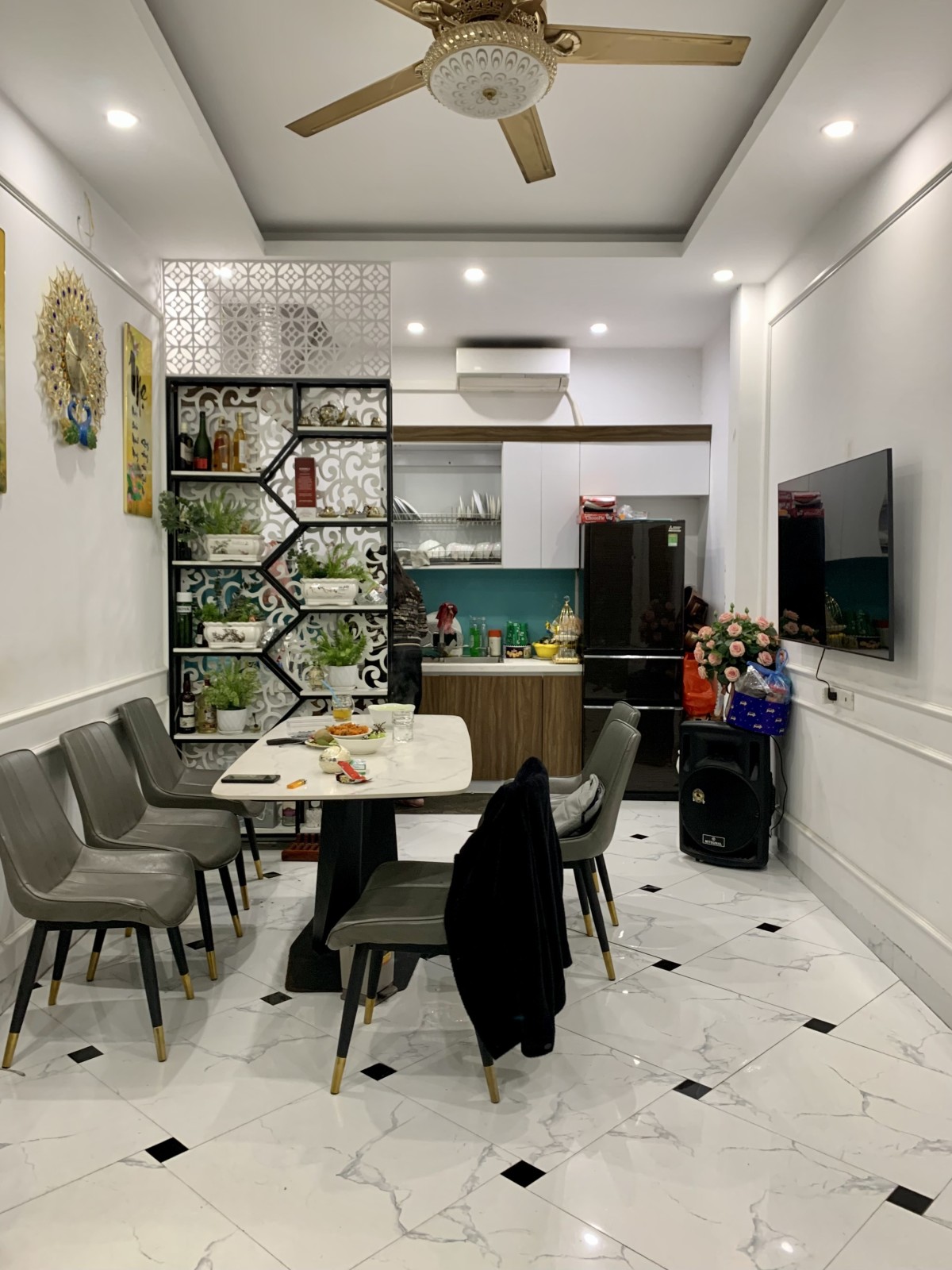 Bán Nhà Mặt Phố Lạc Long Quân q Tây Hồ dt30m2×5t, mt3.8m, giá 18tỷ