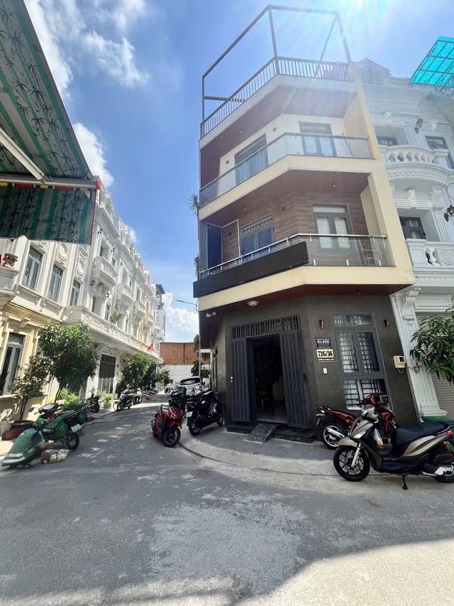 TÂN PHÚ-TÂN THỚI HOÀ-TÔ HIỆU-NHÀ ĐẸP LÔ GÓC 2 MẶT HẺM Ô TÔ -GẦN CÔNG VIÊN ĐẦM SEN– GIÁ 10 TỶ