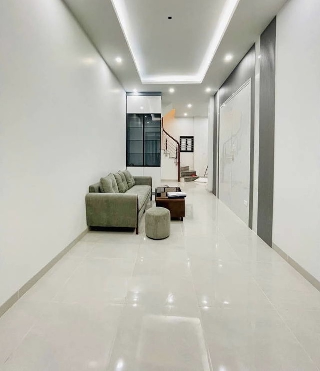 Bán nhà Kim Mã Ba Đình, 35m 5 tầng 7.9 tỷ, nhà đẹp ở ngay - thẳng tắp ra phố. Liên hệ - 0978900664