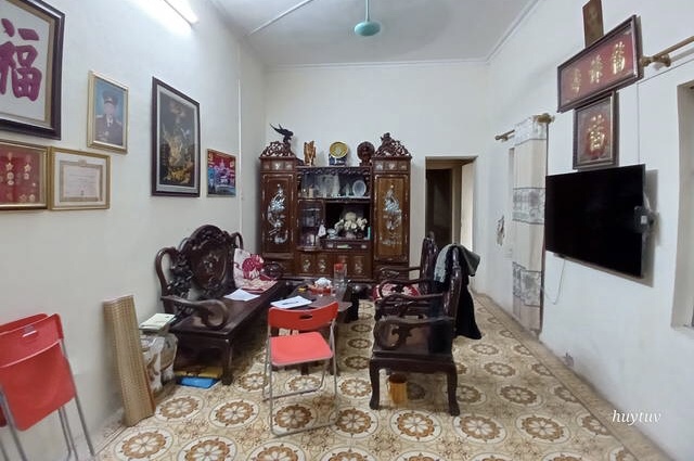Bán nhà Hoàng Hoa Thám Ba Đình, 105m-3 tầng-Mt 4.7m-15.5 tỷ, sổ nở hậu - vuông đẹp - 1 nhà ra phố quá rẻ. Liên hệ - 0978900664