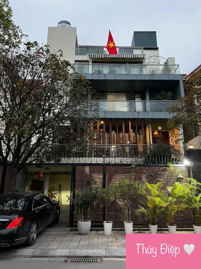 300m2