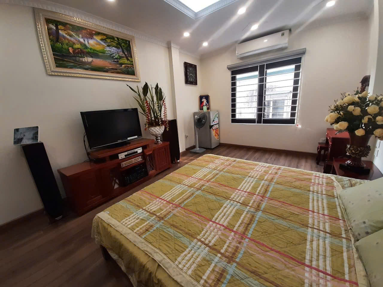 BÁN NHÀ KINH DOANH TÔN ĐỨC THẮNG –36m² x 5 TẦNG – THÔNG SÀN – 16TỶ3