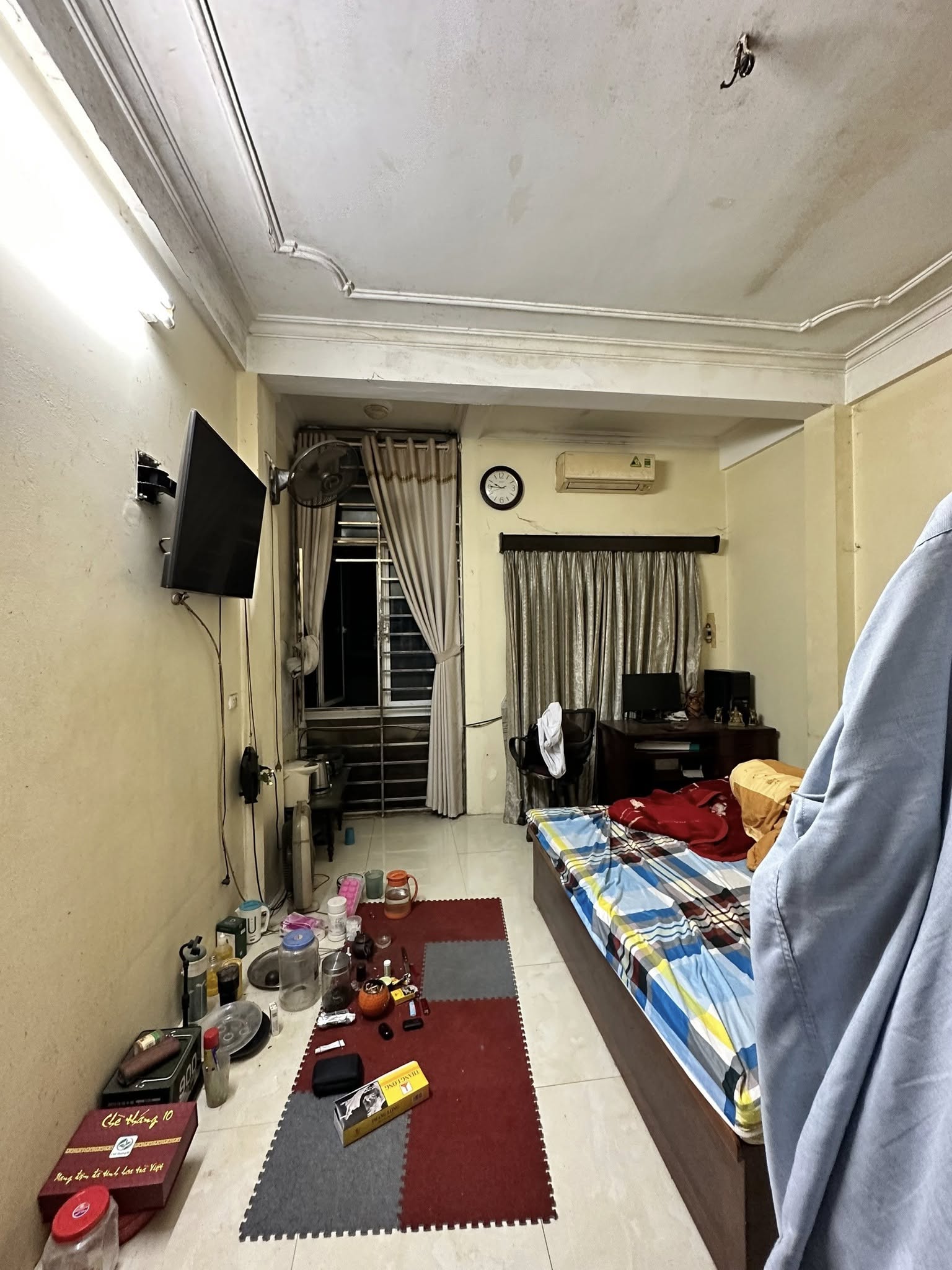 Cần bán gấp siêu phẩm phân lô Trần Quốc Hoàn 37m2 6T, ô tô tránh, dừng đỗ, ngõ thông kinh doanh