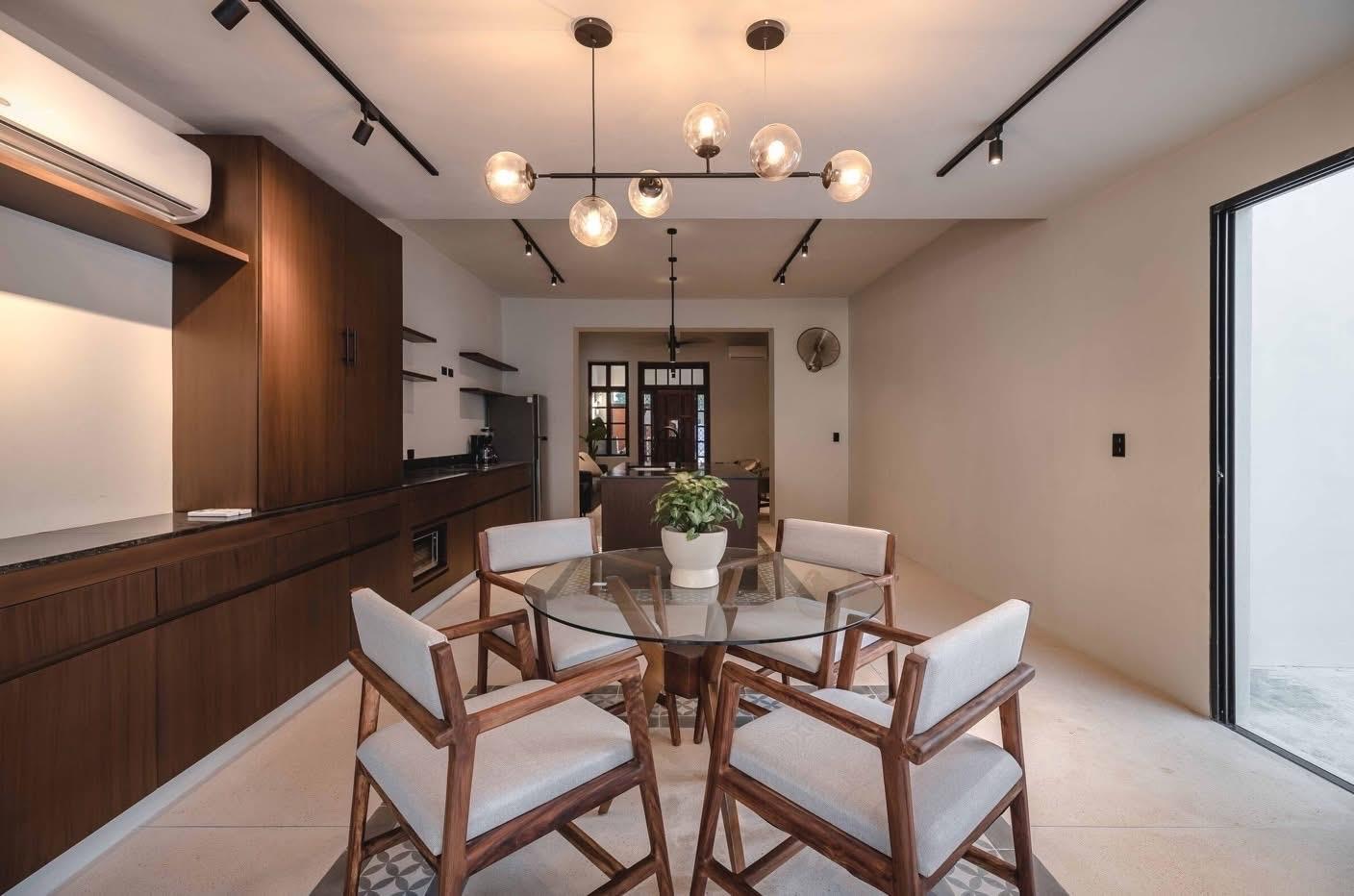 **Bán nhà HXH đường Hậu Giang, phường 4 Tân Bình, (93m2), sân bay TSN
