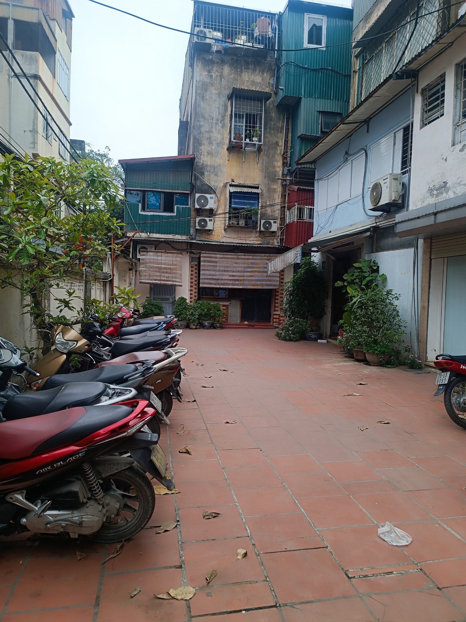 Cho thuê căn hộ Tập thể 521 Phố Trương Định 60m2, 2 ngủ, 8.5 Triệu cho ở sinh viên