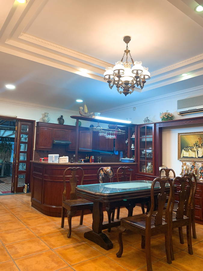 Phú Thượng, trung tâm Tây Hồ. Ở, DT 222m2, mặt tiền lý tưởng 10m. Thuê, ở, dòng tiền. Hàng xóm Ciputra
