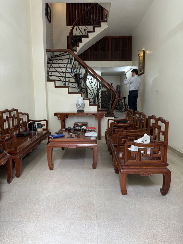 Bán nhà phố Hoàng Cầu, Đống Đa, gara ô tô, kinh doanh, 50m2, 5 tầng, MT 4.2 m, giá 27 tỷ