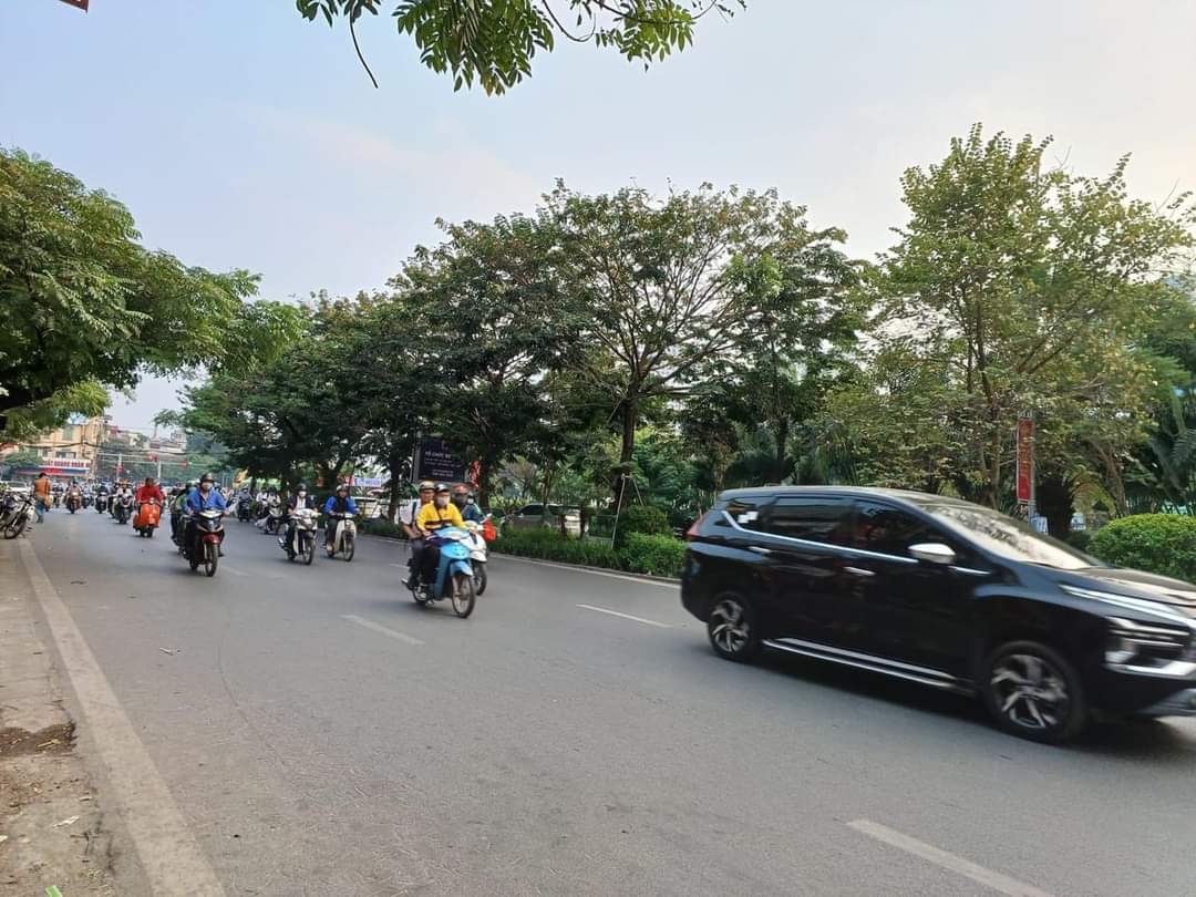 Bán căn MP Chùa Láng, Đống Đa 50m x5 tầng, 2 thoáng, kinh doanh bất chấp 12.9 tỷ
