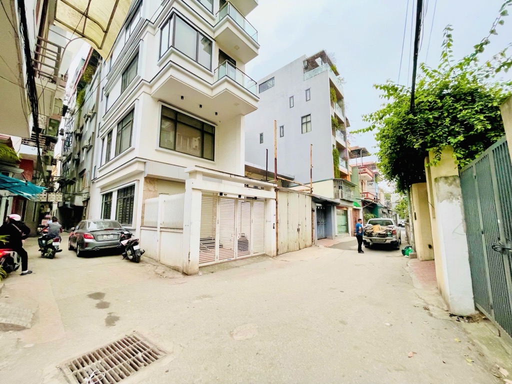 Bán nhà riêng Phố Lạc Long Quân, Tây Hồ, Lô Góc, Ô TÔ Đỗ Ngày Đêm. DT 65M2. 6 Tầng Thang Máy