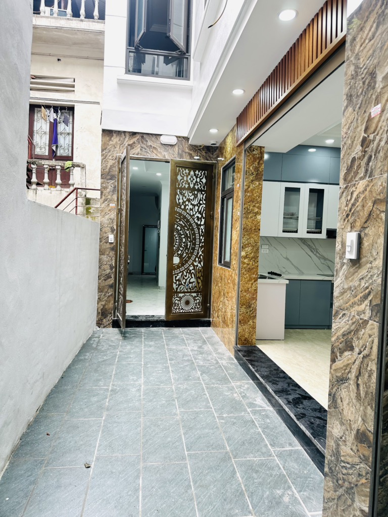 BÁN NHÀ MỚI 6 TẦNG CÓ THANG MÁY – NGÕ SIÊU ĐẸP – GIÁ CHỈ 8.6 TỶ – GIÁP BÁT