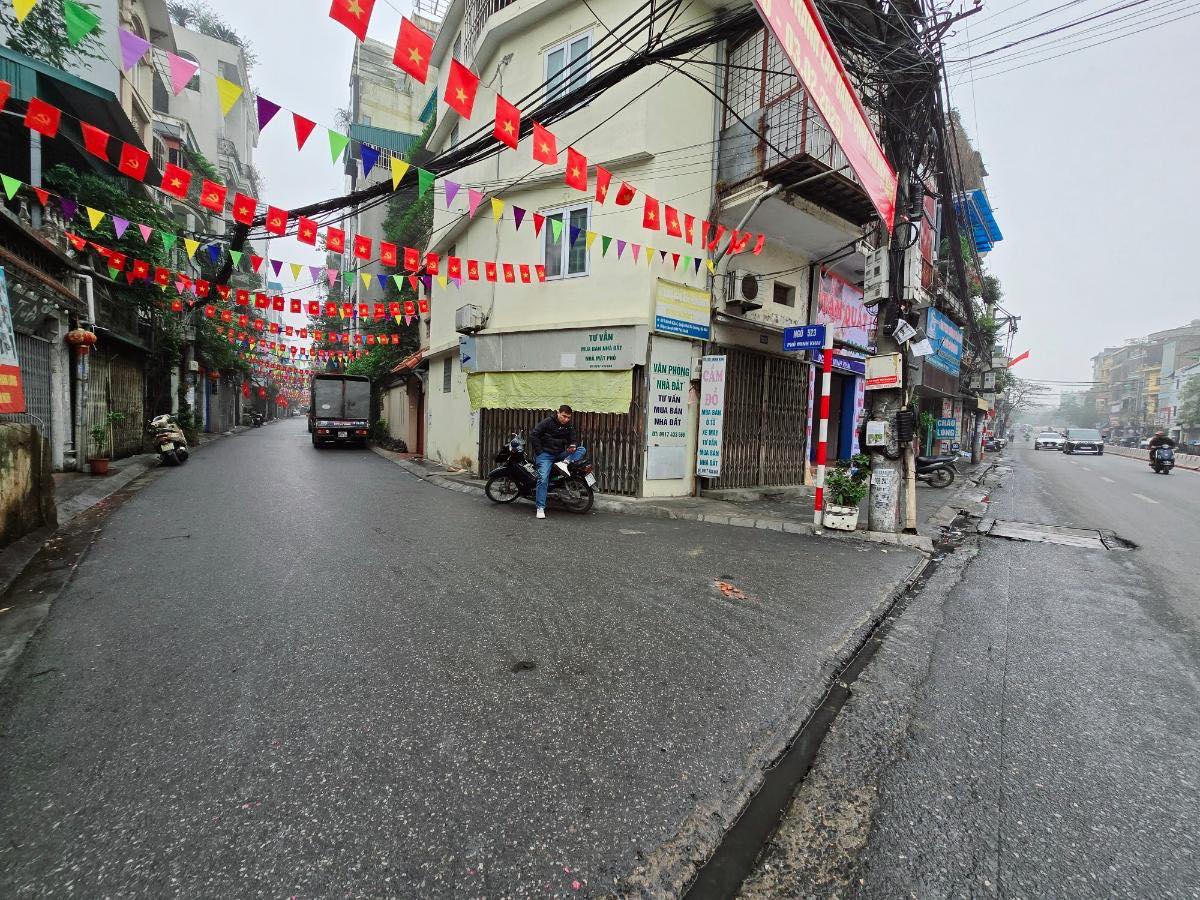 NHÀ MỚI 5T, 63M2, Ô TÔ TRÁNH 10M, THÔNG THOÁNG, GIAO THÔNG THUẬN TIỆN