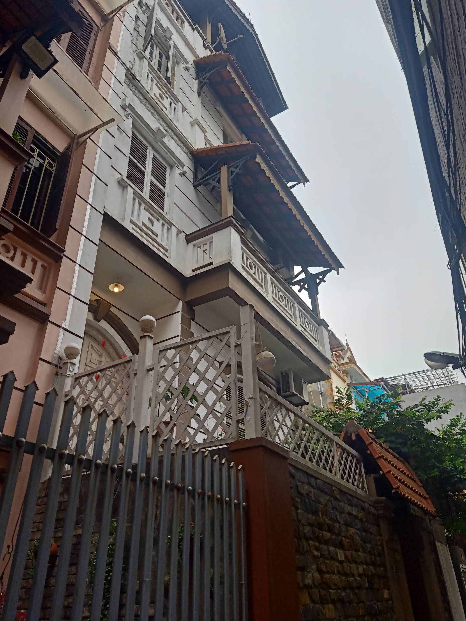 Bán Biệt thự Pháp cổ đẹp Hiện đại Siêu phẩm Nghi Tàm Tây Hồ Diện tích 92m2, 5 tầng, MT6m, giá 22.5 tỷ