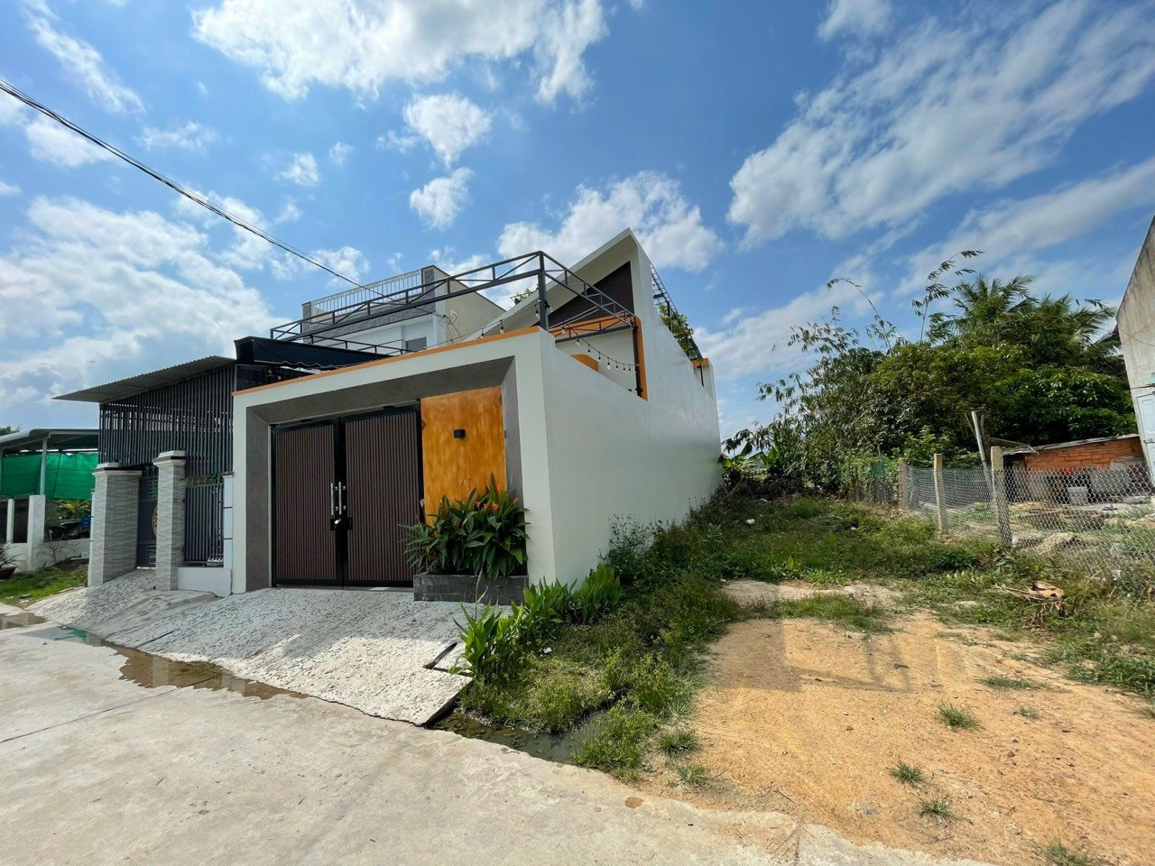 Bán lô đất ở Ninh Quang - Ninh Hoà dt 110,5m2 giá bán 890 tr lh Trần Yên Trinh