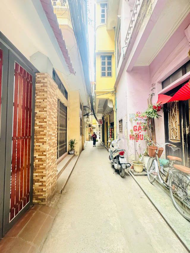 Bán nhà Phố Hoàng Hoa Thám, Quận Ba Đình 5 tầng, diện tích 35m2