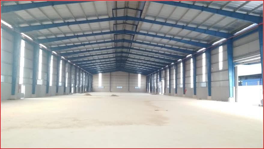 Cho thuê kho xưởng tại cụm công nghiệp Ứng Hòa, Hà Nội. Diện tích đất 1200m xây dựng 850m , khung zamil cao 12 m