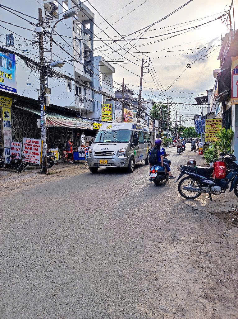 BÁN MẶT TIỀN KINH DOANH ĐÔNG HƯNG THUẬN 9 - QUẬN 12- NGANG 4m4 - 4 TẦNG BTCT- 90M2 - CHỈ 5,95 TỶ