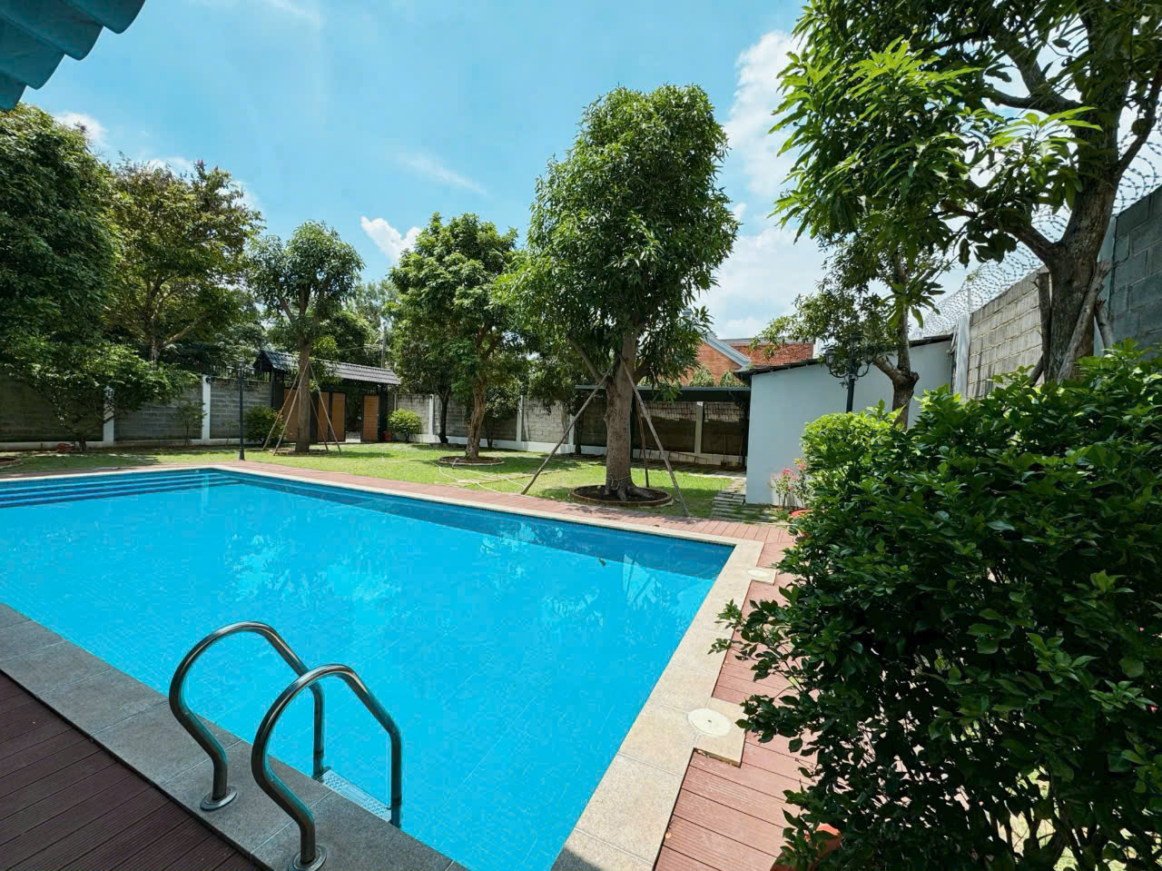 Siêu Phẩm Biệt Thự, 5PN (35x26) tại Nhị Bình, Hóc Môn Giá Rẻ 19.99 tỷ