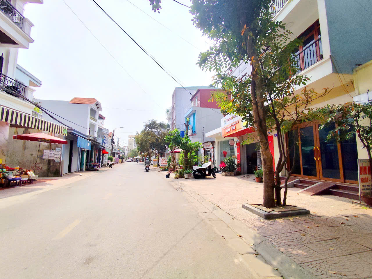 Bán nhà 2 tầng mặt đường Trại Lẻ - lô góc mặt ngõ- 93m2 - Giá 9.2 tỉ