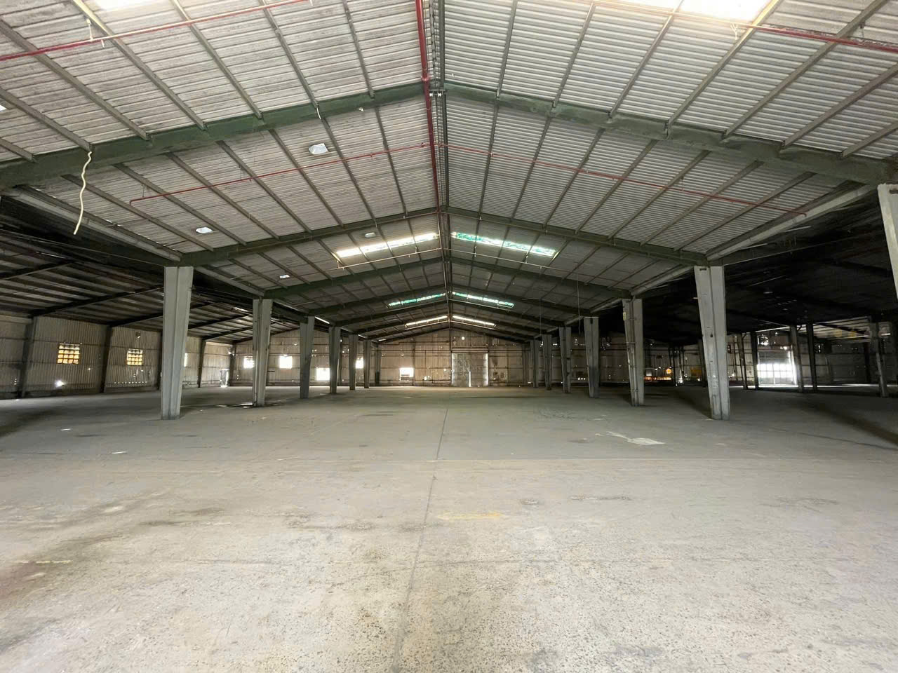 Cho thuê kho xưởng độc lập tại KCN Sóng Thần, Dĩ An, Bình Dương – Giá chỉ 80.000đ/m². Liên hệ ngay: 0366 632 092