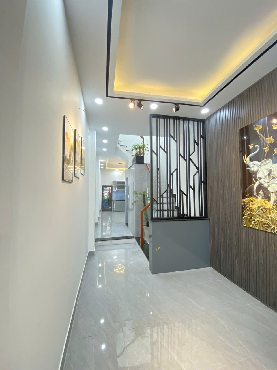 Bán nhà mặt phố 53m2 2 lầu 3pn nhà mới Phạm Hùng phường 9 Q8 chỉ 5.5 tỷ