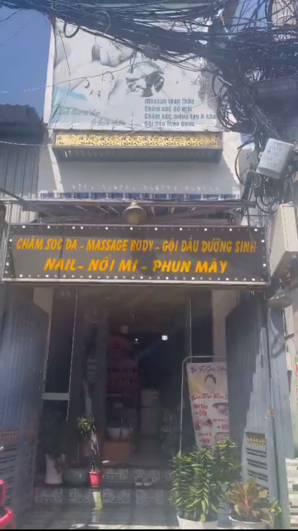 DO CÓ VIỆC NÊN MÌNH CẦN SANG NHƯỢNG LẠI TIỆM NAIL NHỎ - MINH PHỤNG - QUẬN 6, HCM