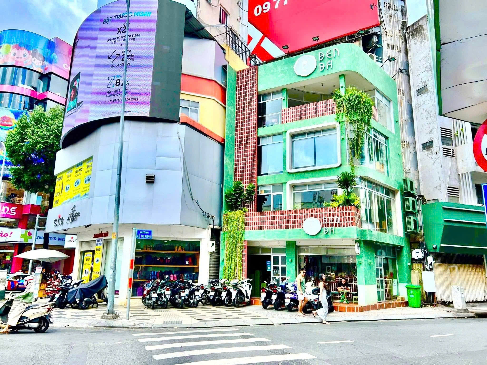 CHO THUÊ NHÀ MẶT PHỐ LÊ THỊ RIÊNG - BẾN THÀNH - Q.1 - GIÁ 225 TRIỆU/THÁNG