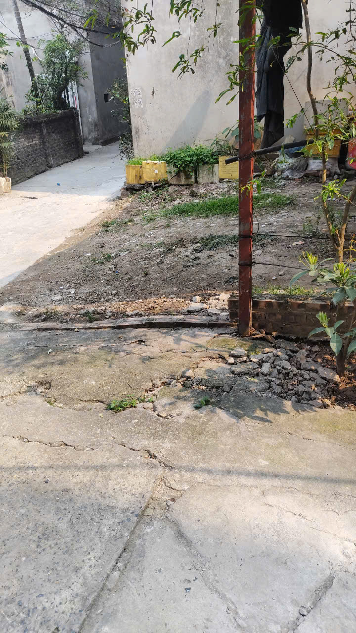 Bán nhà ngõ 209 đường An Dương Vương, Phú Thượng, trung tâm Tây Hồ, DT :110m2, mặt tiền lý tưởng 8m. Thuê, ở, dòng tiền. Hàng xóm Ciputra