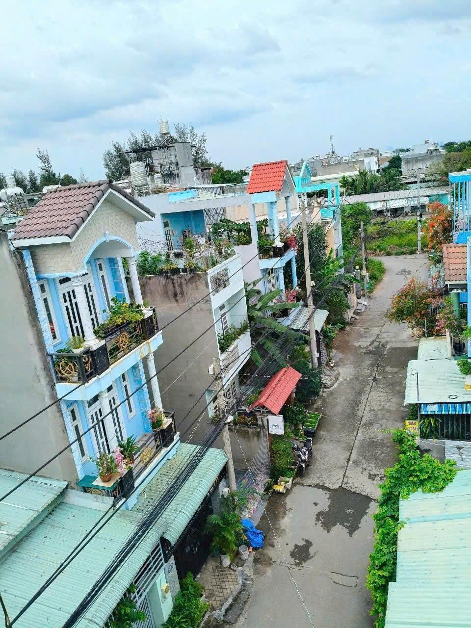 VỊ TRÍ ĐẸP, KẾT CẤU 5 Tầng CÓ HẦM - Giá Hot hơn 4ty xíu. VỊ TRÍ TRUNG TÂM - CHỦ GẤP BÁN