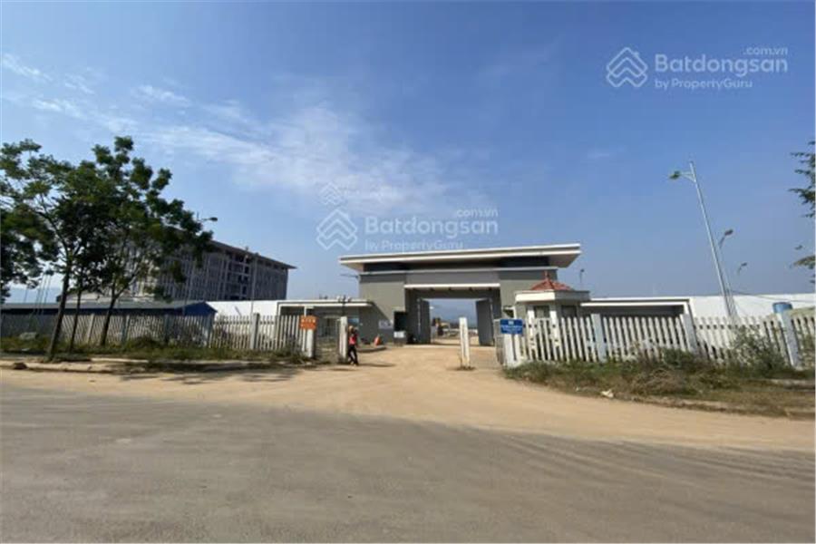 Tôi có lô đất hơn 300m, giá F0 có 18,5tr/m, ngay Nhà máy in tiền, Cách khu CNC Hòa Lạc 300m,