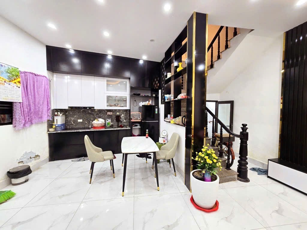 PHÂN LÔ VƯƠNG THỪA VŨ, GẦN Ô TÔ, TẶNG NỘI THẤT, CHỈ 8.5 TỶ.