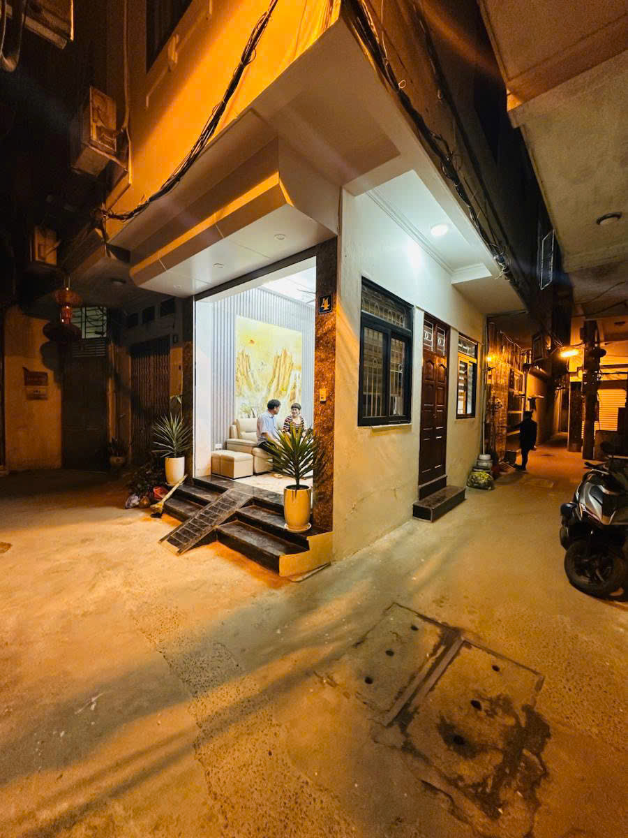 Phố Thái Thịnh ngõ ô tô nhà 28m lô góc 5 tầng 3 Phòng ngủ chỉ 5,8 tỷ