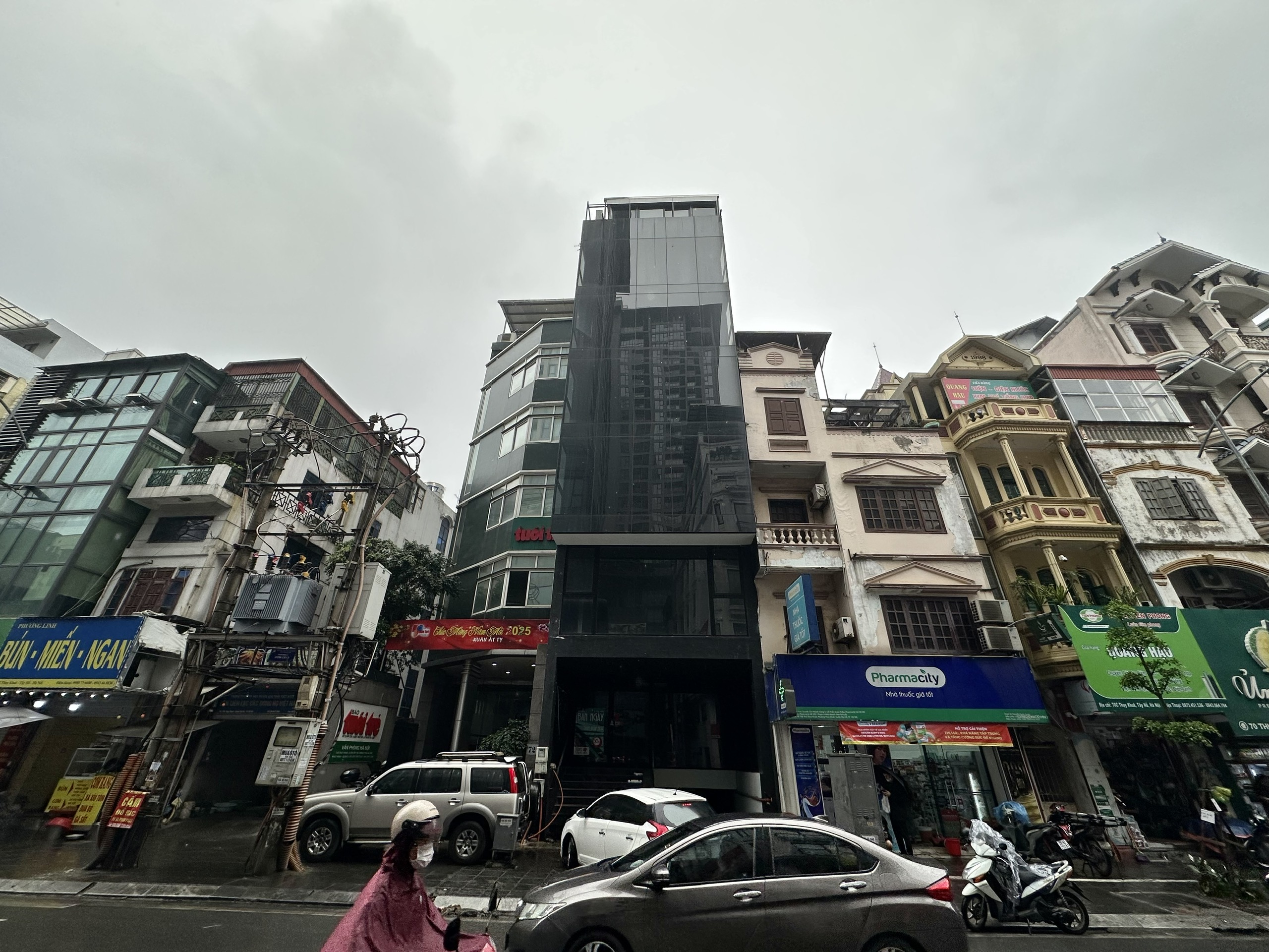 (Tin thật 100%) Bán tòa Building mặt phố Thụy Khuê - Cho thuê KD đa mô hình - Doanh thu 2,1 tỷ/năm