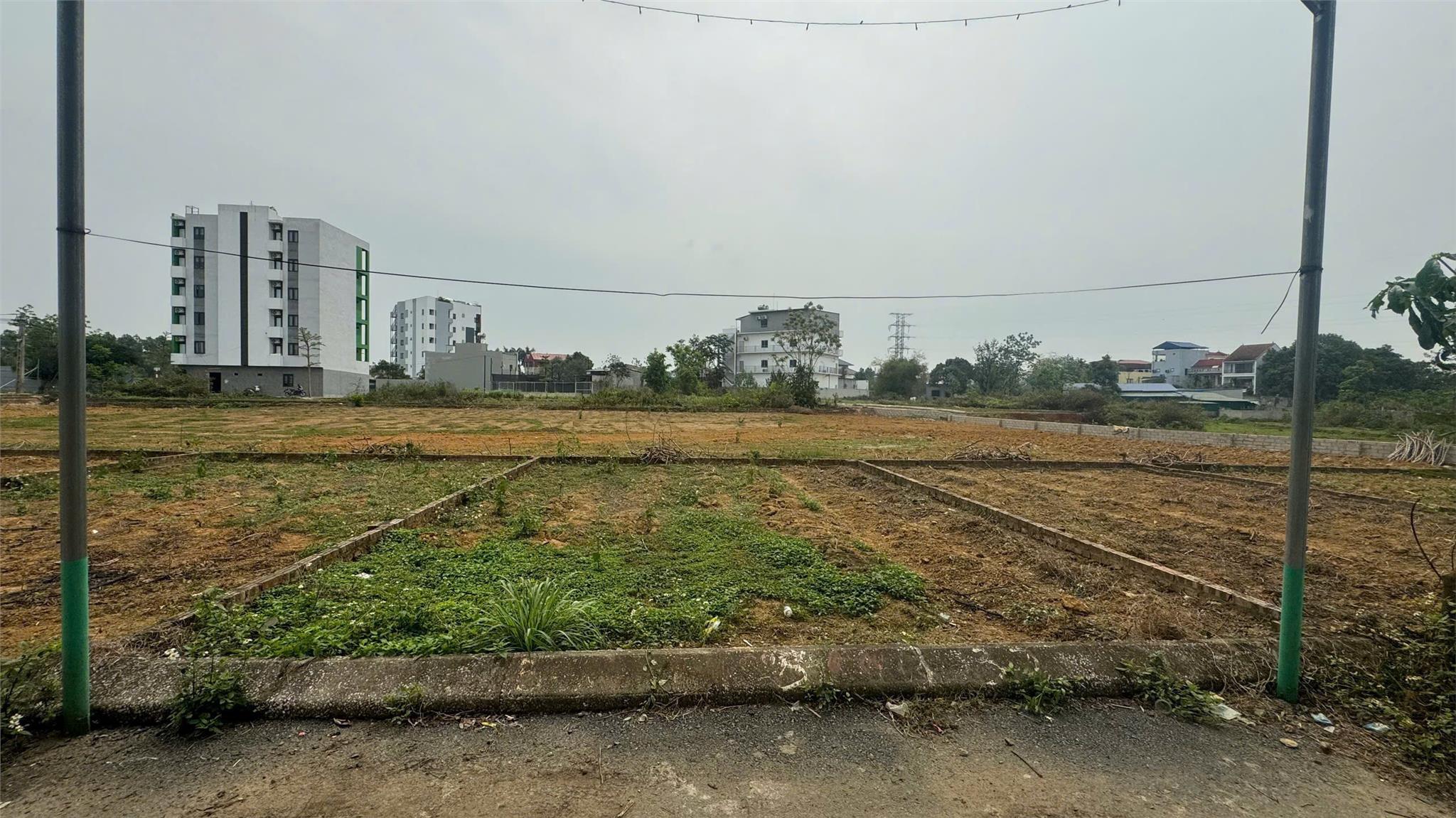 Đất đẹp- giá tốt chính chủ cần bán nhanh lô đất vị trí đắc địa tại huyện Thạch Thất, tp Hà Nội