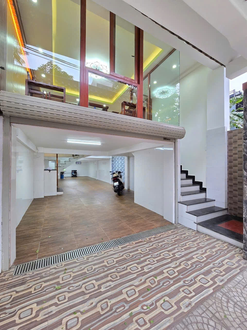 SIÊU PHẨM 4 TẦNG FULL NỘI THẤT, GẦN BIỂN, MẶT TIỀN TRẦN QUÝ KHOÁCH, LIÊN CHIỂU - CHỈ 7.2 Ỷ