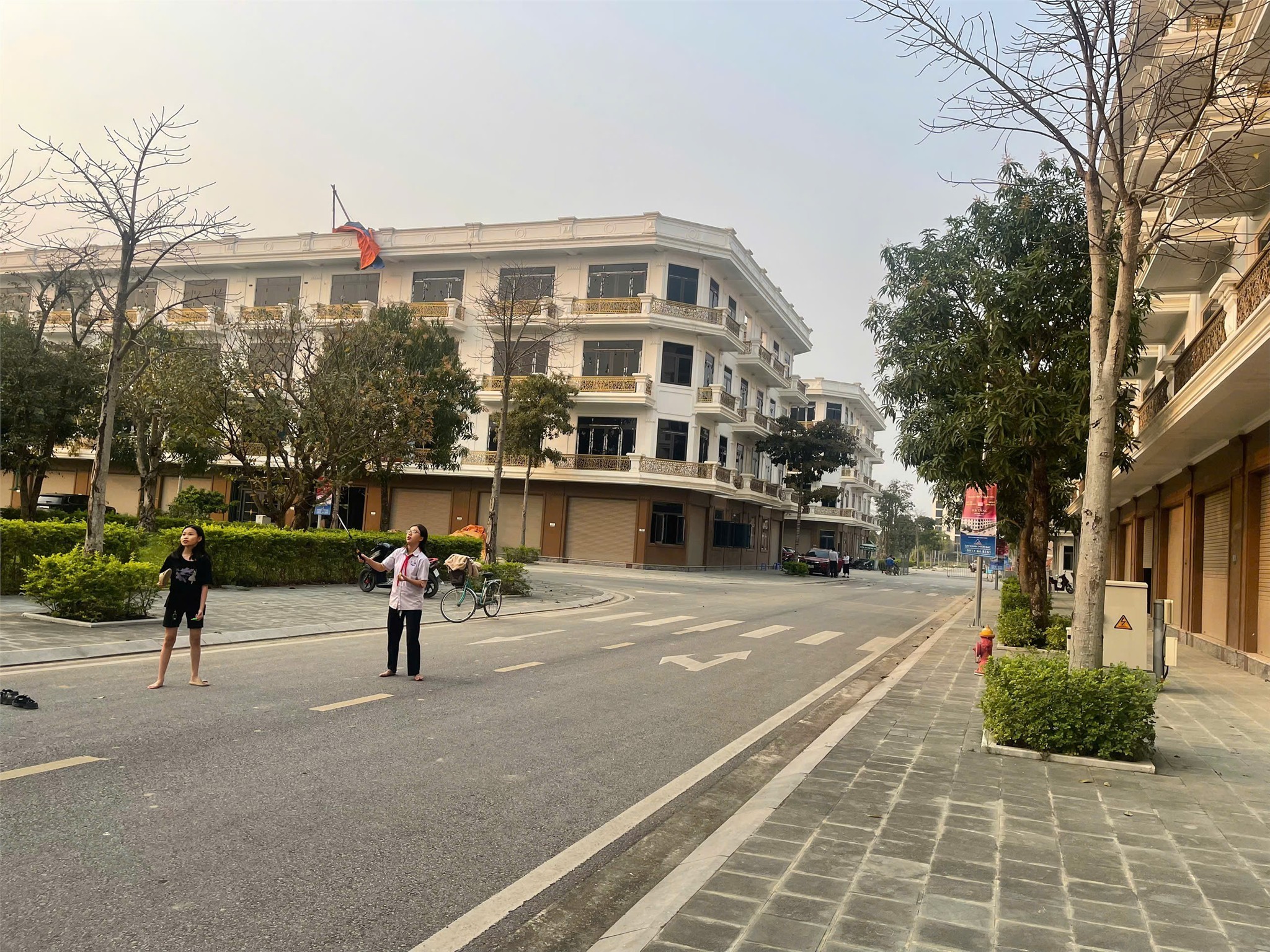 CĂN GÓC VIP VIEW CÔNG VIÊN. SẴN SỔ SANG TÊN NGAY. LH: 0966343969