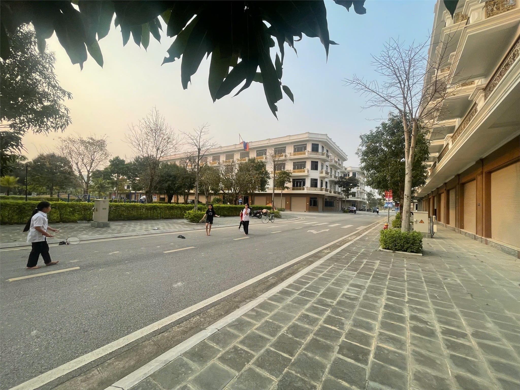 SỞ HỮU LIỀN KỀ, SẴN SỔ. GIAO NHÀ NGAY, GIÁ THẤP NHẤT THANH HÓA - CĐT: 0966 343