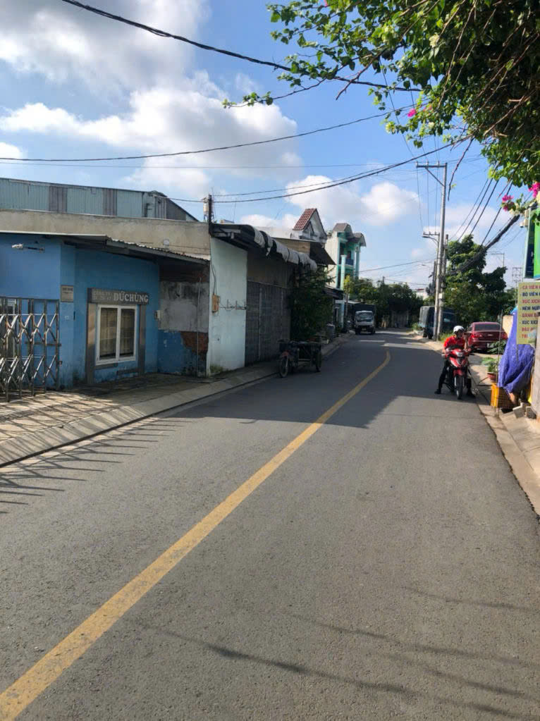 KẸT BÁN GẤP KHO XƯỞNG ĐANG HĐ ĐƯỜNG CONTER ĐÔNG THẠNH 6-3, HM