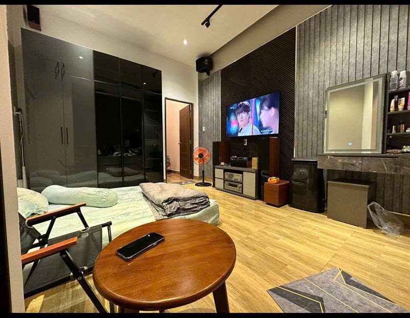 BÁN NHÀ MẶT TIỀN ĐƯỜNG THUẬN KIỀU,QUẬN 11,NGAY GÓC LÊ ĐẠI HÀNG,GẦN CHỢ THIẾT