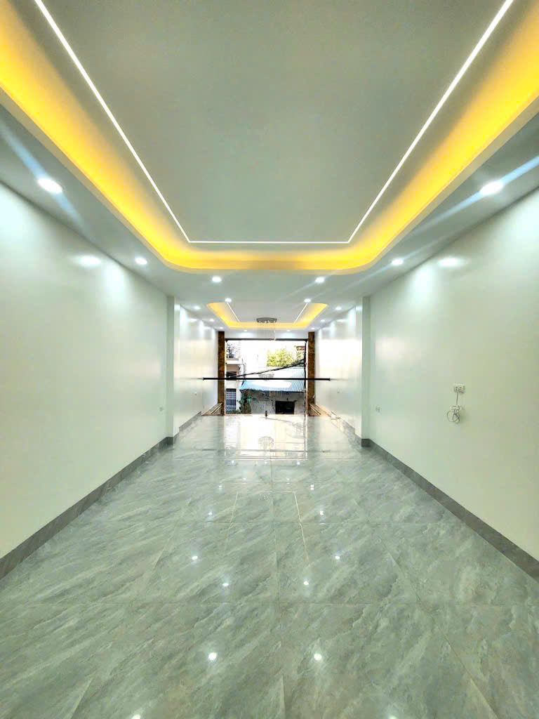 BÁN NHÀ TAM TRINH,HOÀNG MAI. 62M2 - 6 TẦNG- 17,9 TỶ- PHÂN LÔ Ô TÔ TRÁNH - 2 VỈA HÈ RỘNG THÊNH THANG.