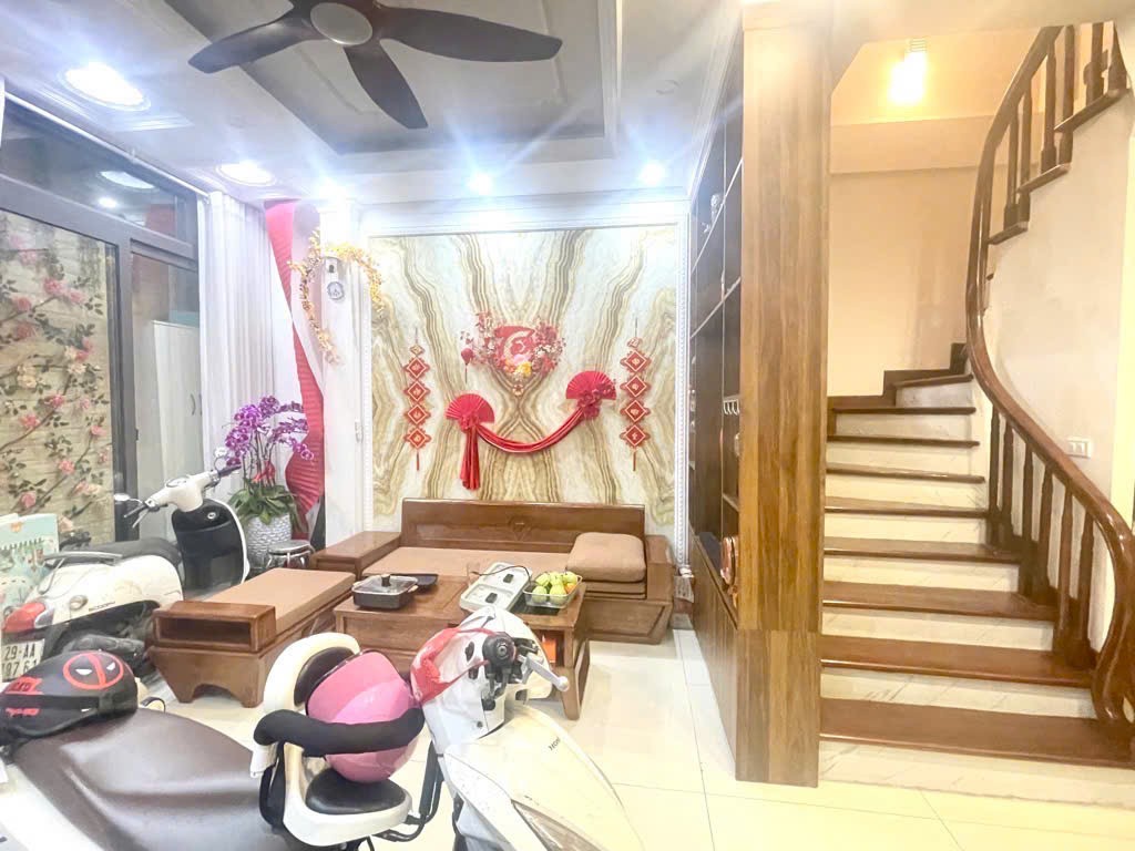 SIÊU HIẾM PHỐ QUAN NHÂN GẦN HỒ, TẶNG NỘI THẤT GIÁ MỀM CHỈ 6.7 TỶ.