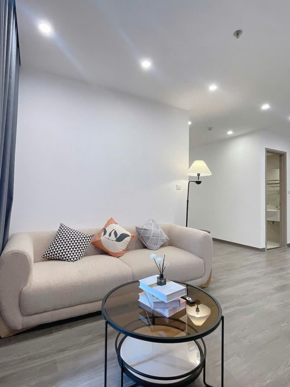 Bán gấp căn hoa hậu Vinhomes D’Capitale – Tân Hoàng Minh, Trần Duy Hưng