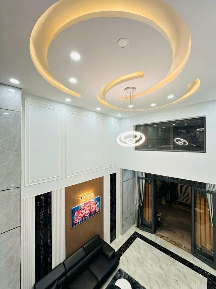 Chỉ 7tỷ sở hữu ngay nhà GV HXT 5m- 5 tầng-178m2-Khu phân lô Phạm Văn Chiêu- sát bên Emart Trường Chinh