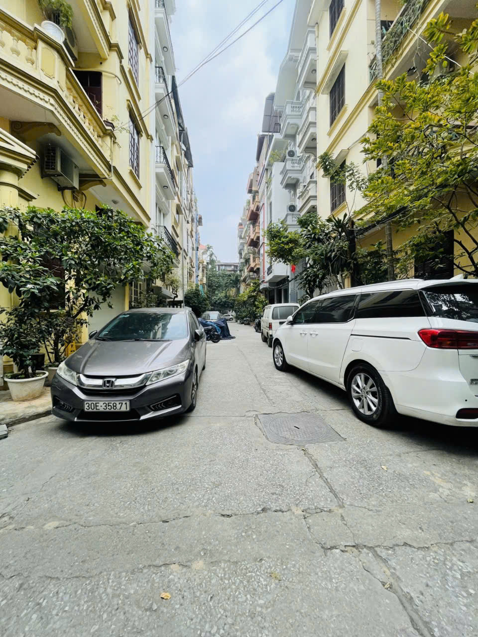 BÁN NHÀ PHÂN LÔ, VỈA HÈ, KHÂM THIÊN- ĐỐNG ĐA, 54 M2, 5 TẦNG, GIÁ 22 TỶ.