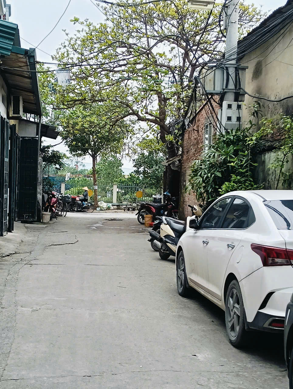 BÁN NHÀ THẠCH BÀN -51M2- NHỈNH 7TỶ- THANG MÁY- 10M Ô TÔ TRÁNH ĐỖ CẢ NGÀY- GẦN CHỢ