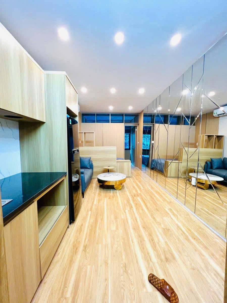 2,95 tỷ - Nhà Tập thể tầng 2 như chung cư cao cấp - Phố Láng Hạ, Ô tô đỗ chân cầu thang -2PN, 2 mặt thoáng