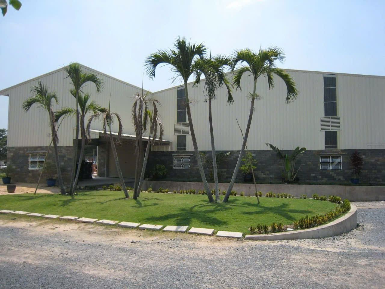 Kho Xưởng đang hoạt động hơn 10.000m2, Mặt Tiền Trung An, Củ Chi Bán Gấp